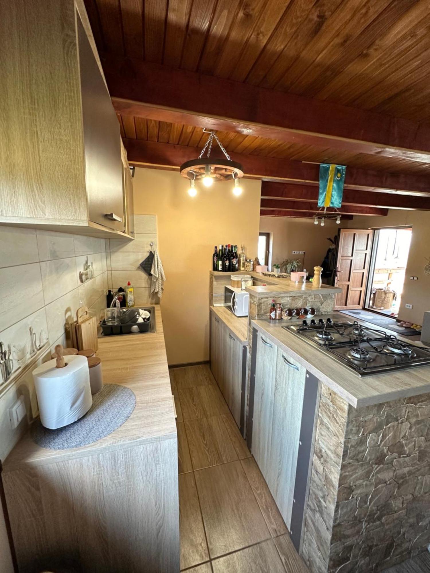 K&N Vendeghaz Villa Voslobeni ภายนอก รูปภาพ
